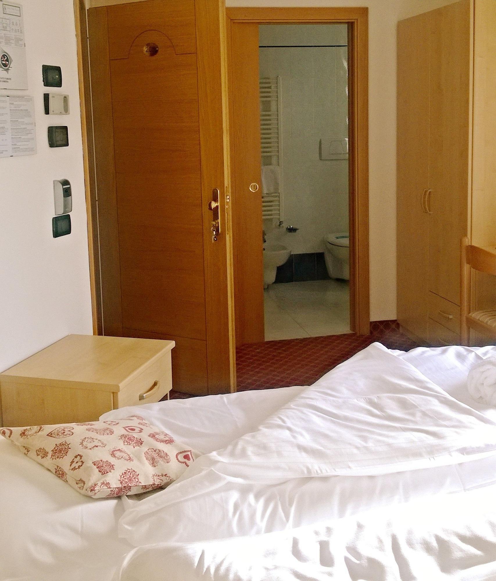 Hotel Villa Emma Madonna di Campiglio Exterior photo