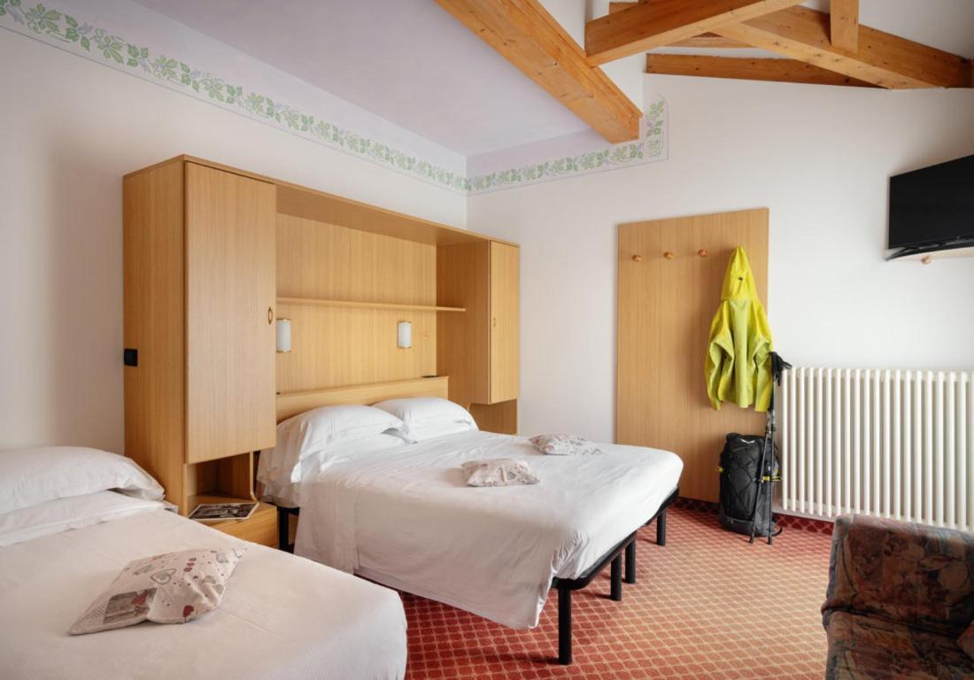 Hotel Villa Emma Madonna di Campiglio Exterior photo