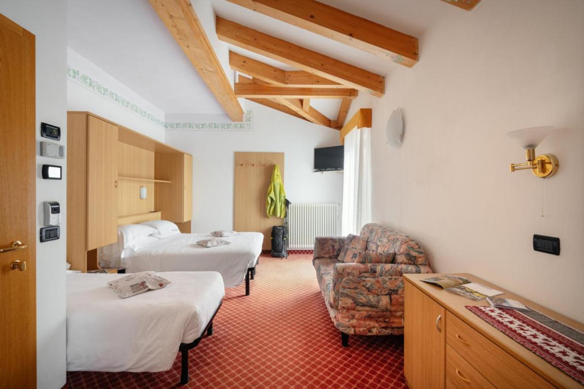 Hotel Villa Emma Madonna di Campiglio Exterior photo